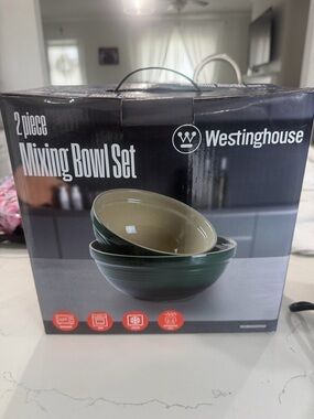 2-Piece Green Mixing Bowl Set
